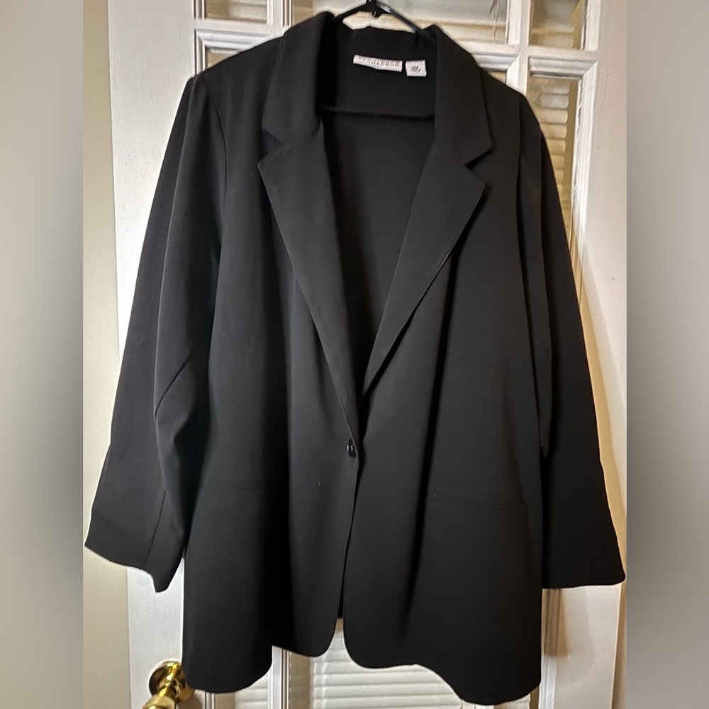 Sag Harbor Women's Black Blazer-Size 20